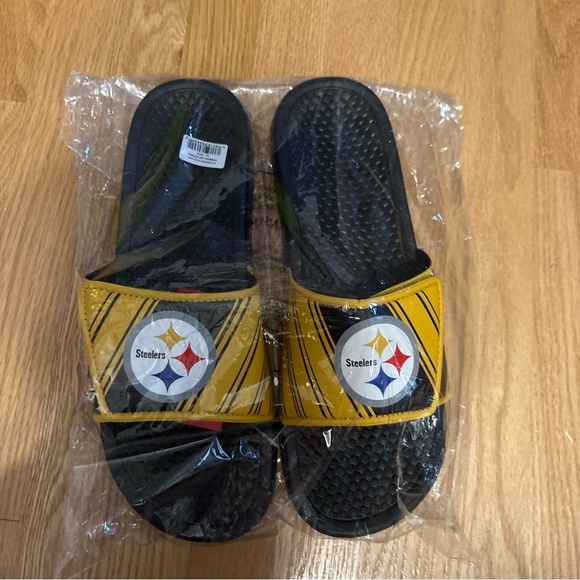 Pittsburgh Steelers Slide Sandals NEW 13/14 Men’s Black Gold NFL Football - Picture 2 of 4